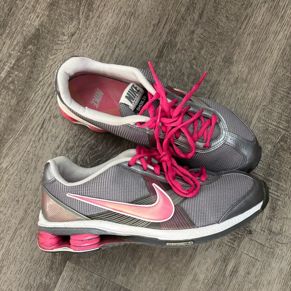 Nike Shox 09’ Metallic Grey & Pink Women’s Running Shoes size 7.5 - Picture 7 of 13